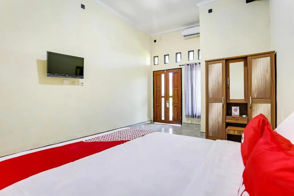 SPOT ON 90882 Sari Homestay Near Garuda Wisnu Kencana