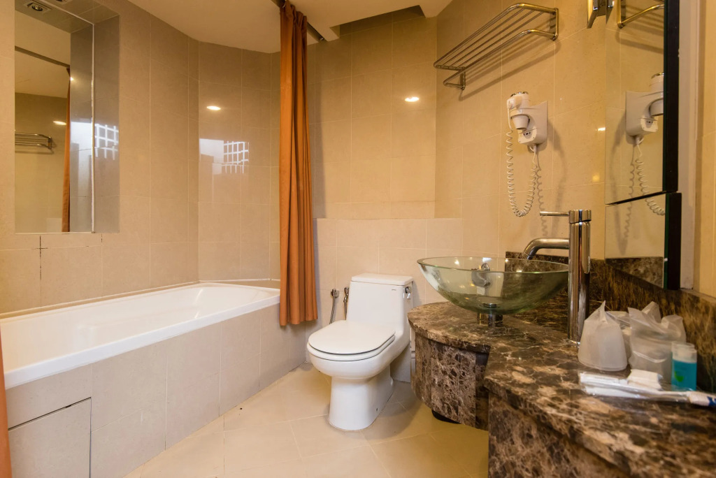W Studio Resort Suites at Pyramid Tower