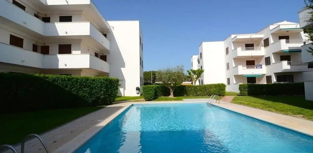 Apartamento familiar con piscina comunitaria
