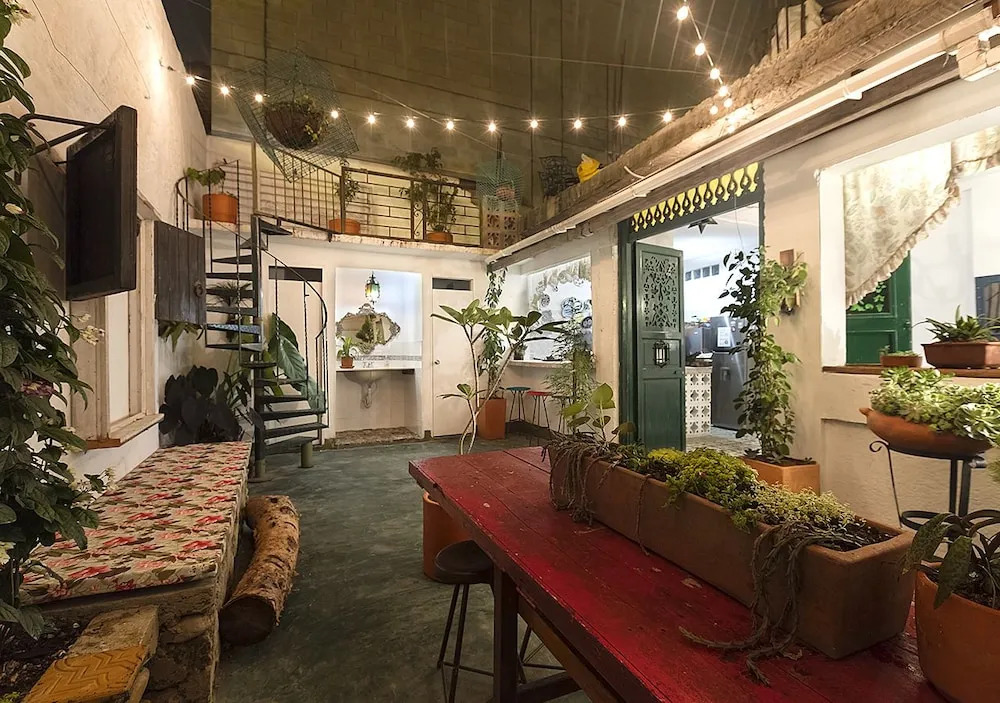 Florentina Hostal