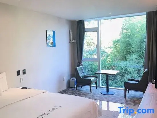 Hotel The L