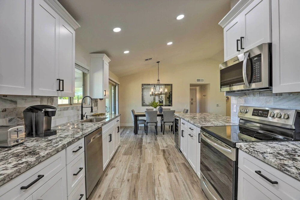 Putting Green, Grill: Home in Sun City West