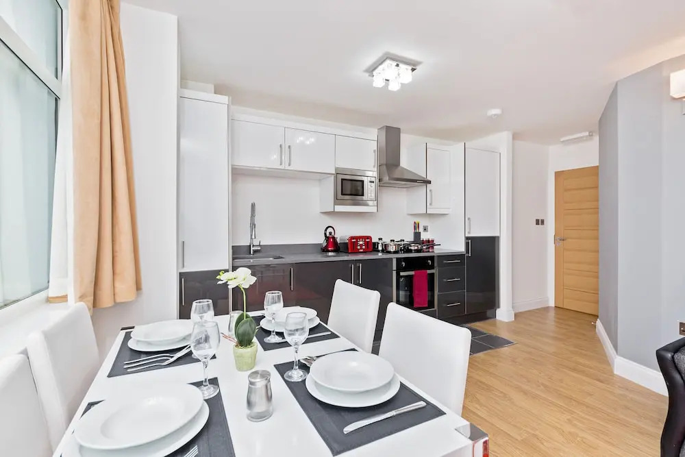 Metro Service Apartments Bedford