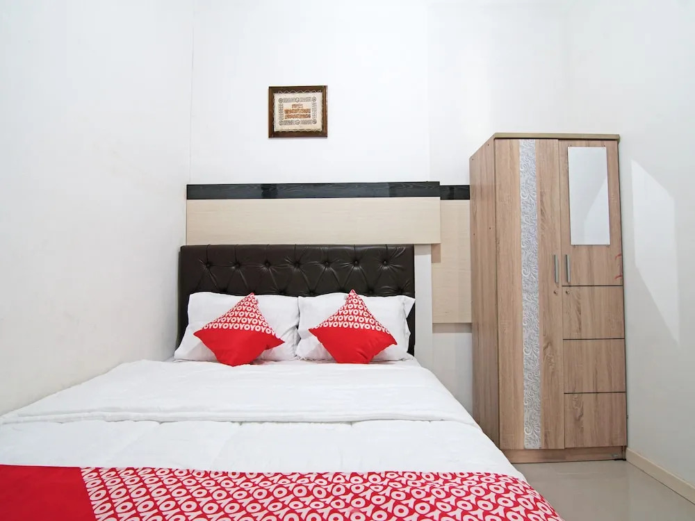 OYO 91642 Fhazel Residence Syariah