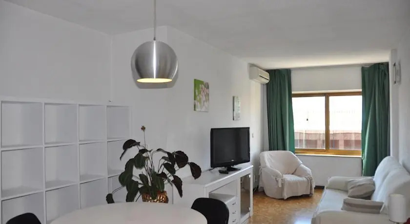 Plaza Ayuntamiento Grand Apartments