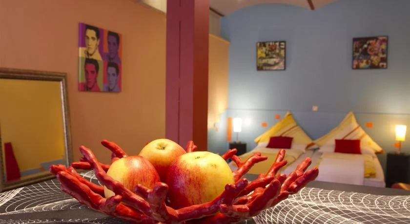 Art Apartments