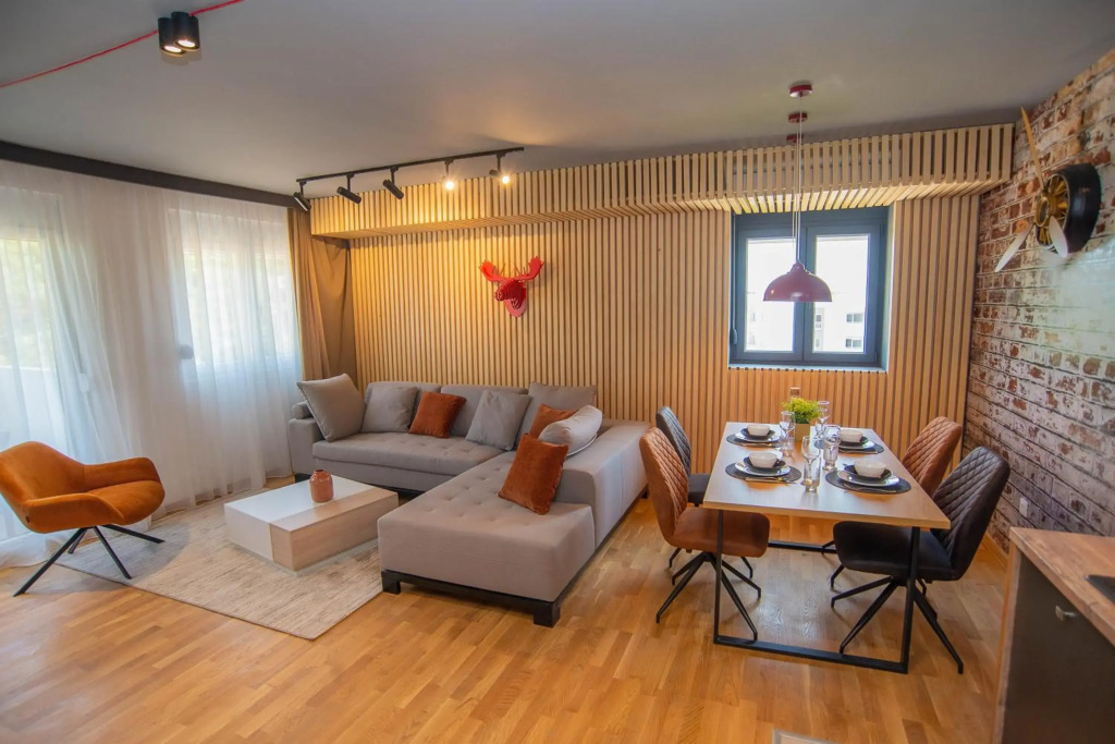 Stylish Two Bedroom Apartment at Ljubovic-Hill Park