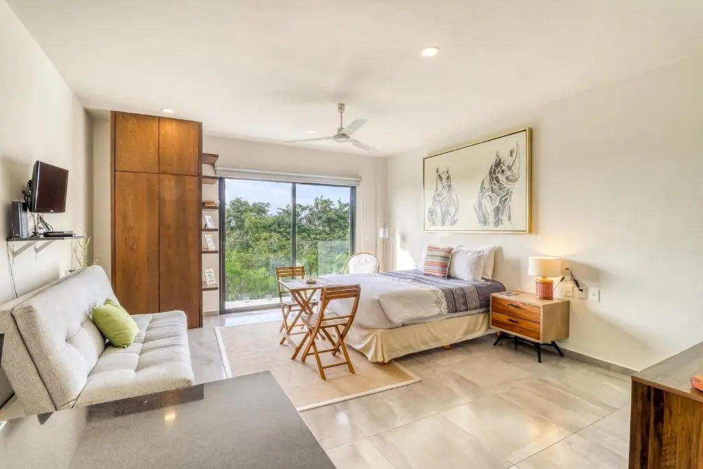 Zulim Condo - 302