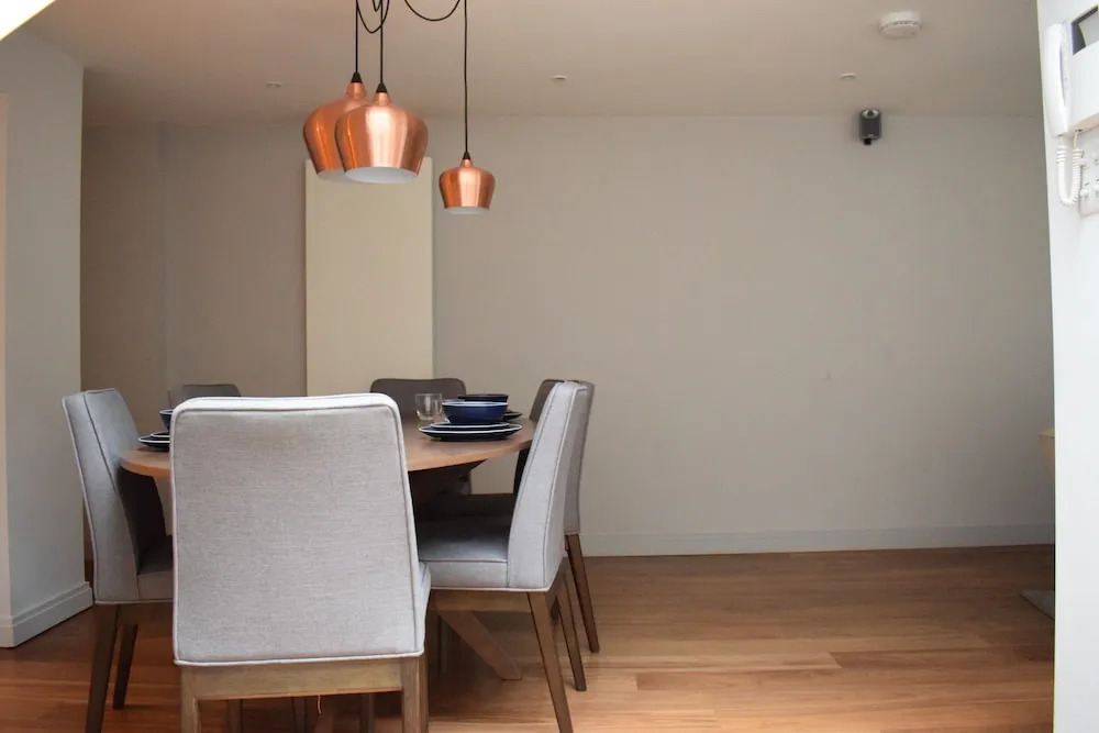 1 Bedroom Flat With Skylight In Angel