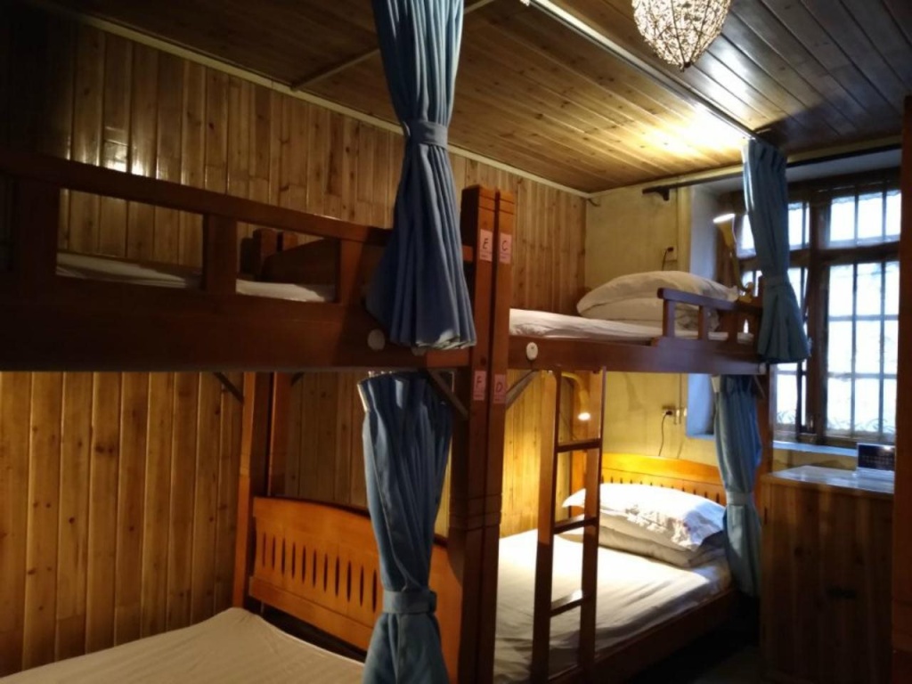 The Old Place In't Youth Hostel