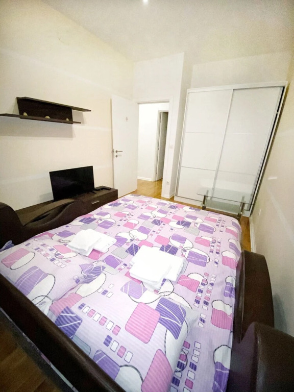Pleasure Lux2