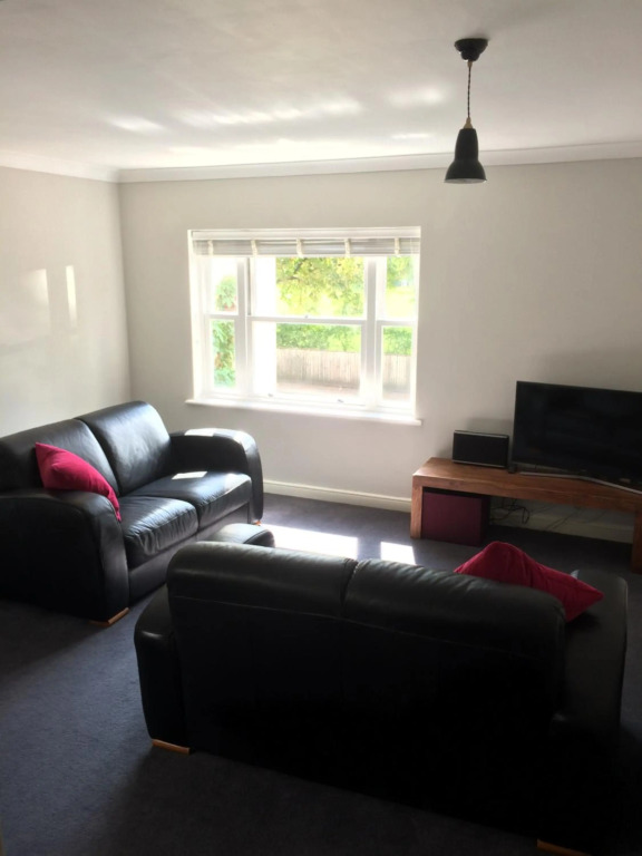 3 Summertown Court