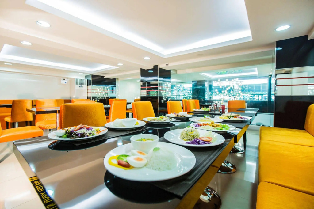 Le Touché Hotel