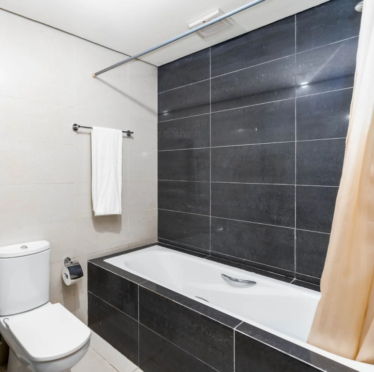 Stylish 1 Bedroom in Marina Blue