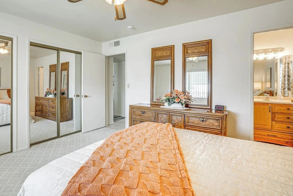 On Sun City South Golf Course! Quiet Home w/ Patio