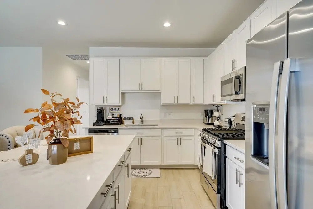 3 Mi to Casino Del Sol! Home w/ Dog-friendly Yard