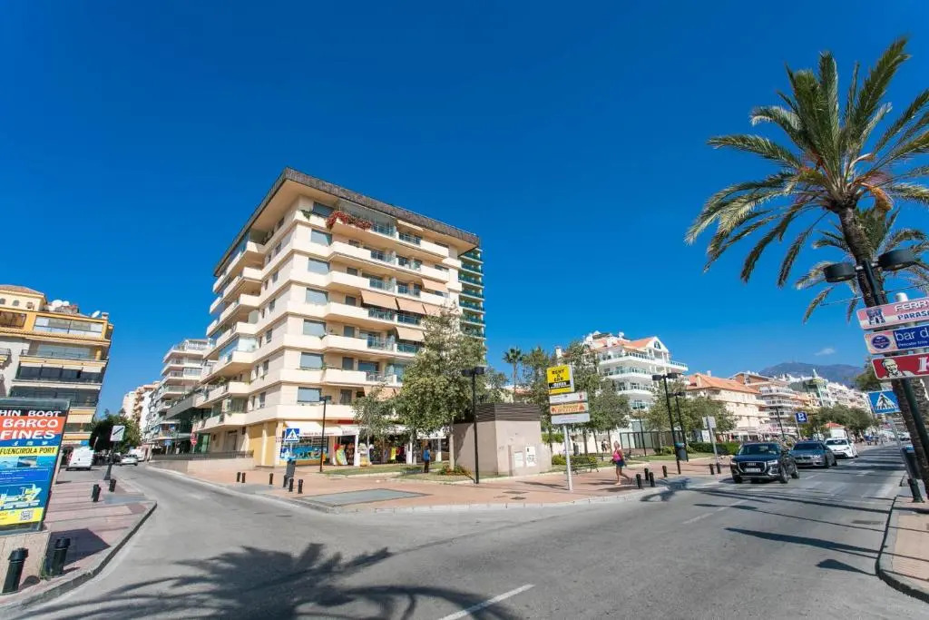 4 bedroom apartment close by beach in Fuengirola