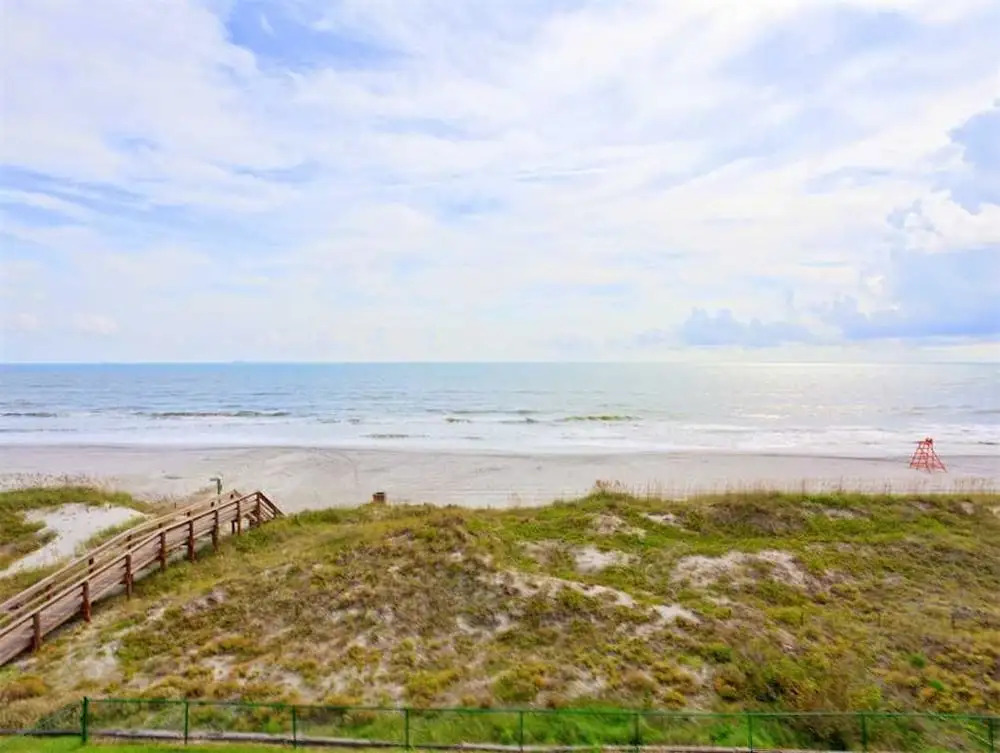 Jacksonville Beachdrifter by Distinctive Beach Rentals