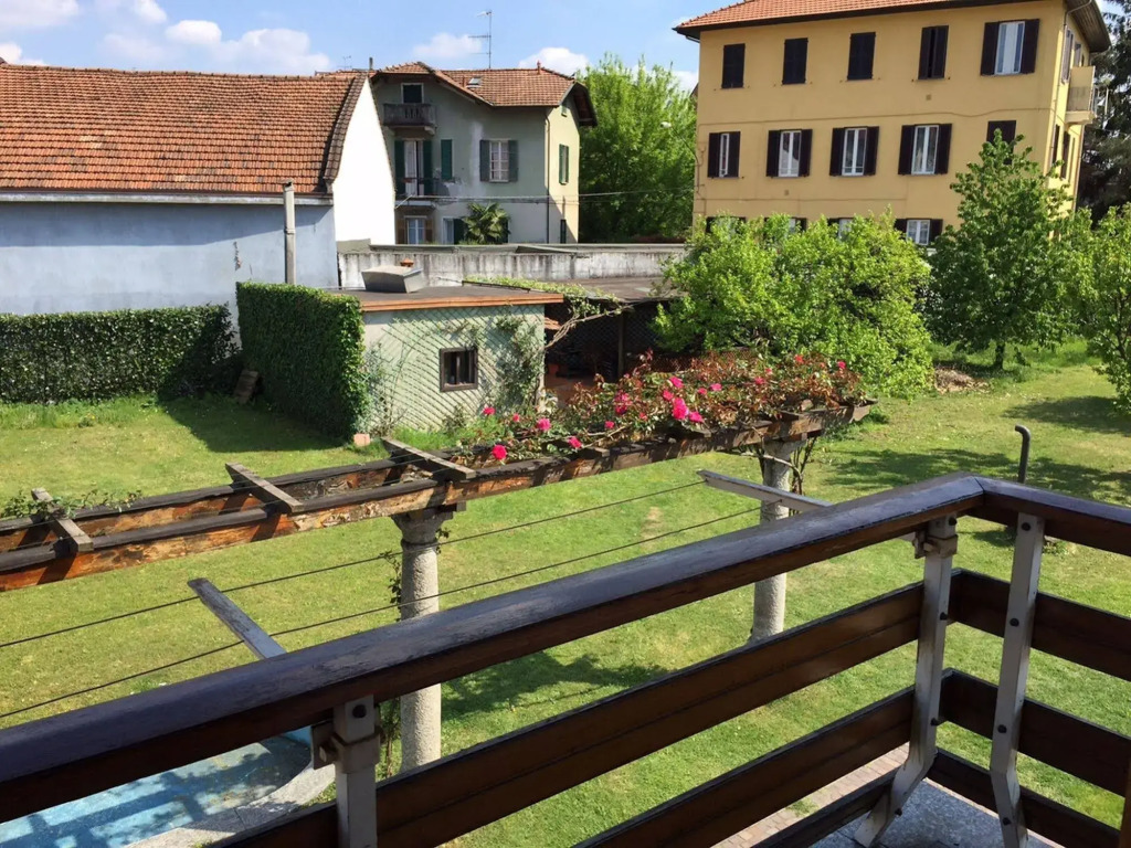 Bella Vita Guesthouse -parcheggio privato interno