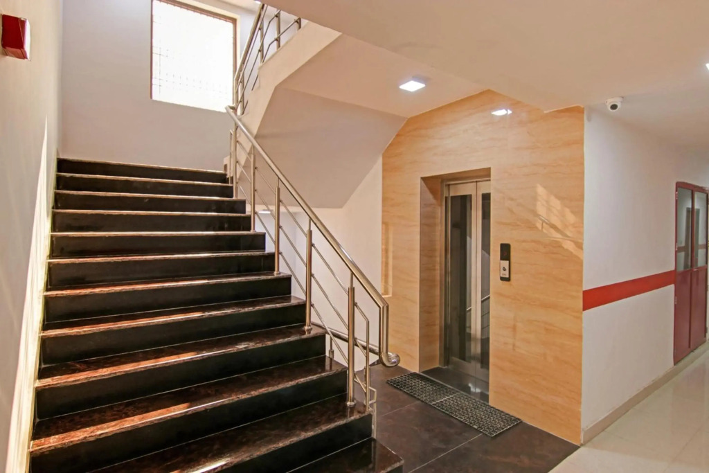OYO Flagship 70282 Abode Inn