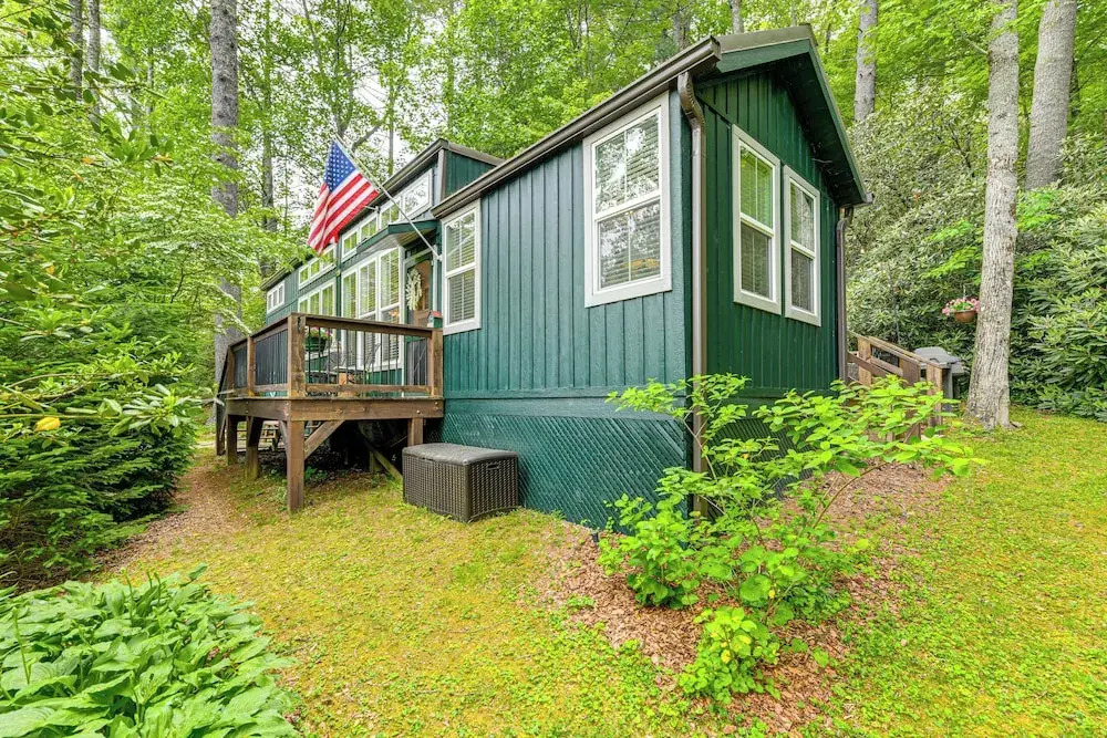 Highlands Vacation Rental - Walk to Main St