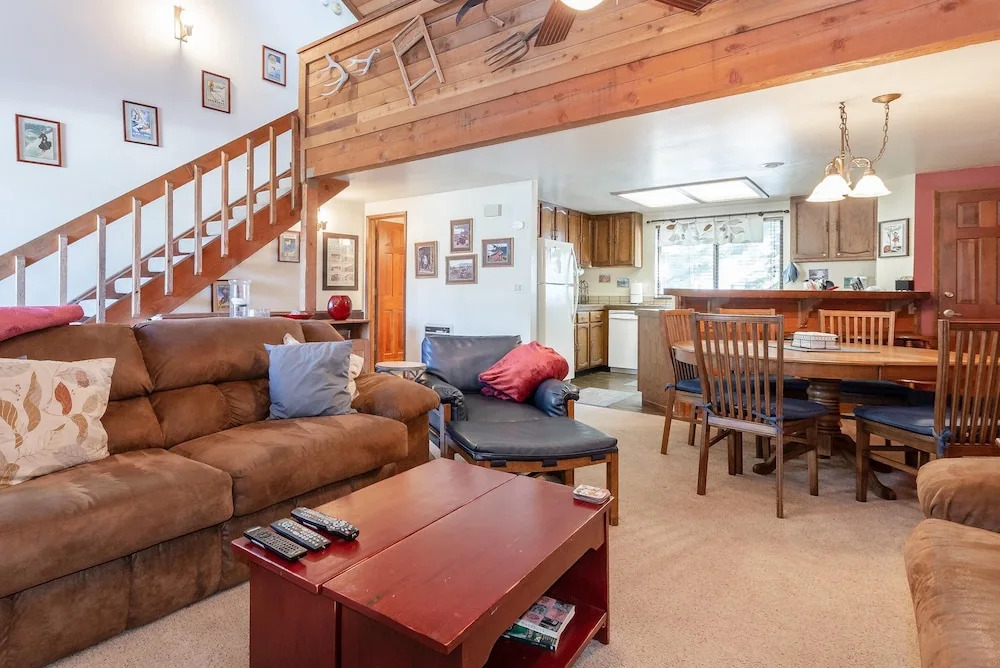 Mammoth Sierra Townhomes #25