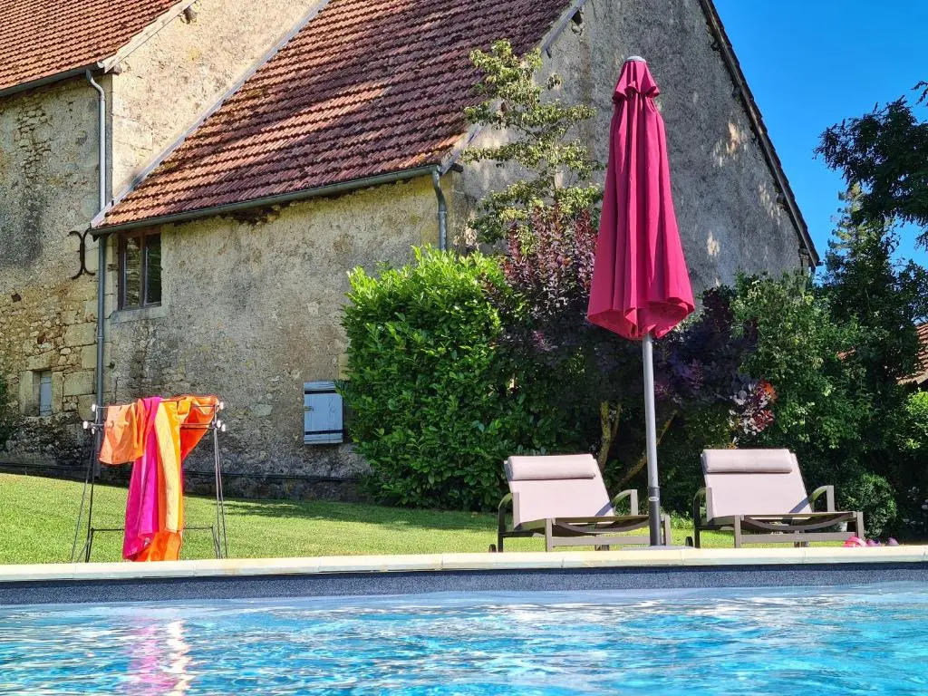 Ferme de Tayac - Charme avec Pool