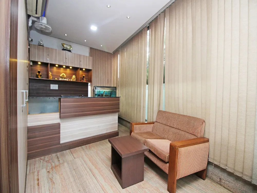 OYO 9617 Hotel PC Residency
