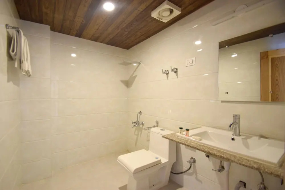 OYO 11643 Hotel Sunrise Villa