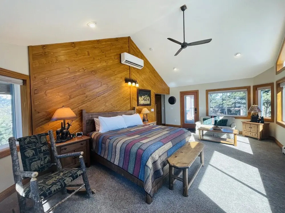 Bear-a-dise E.v. Reg #3432 4 Bedrooms 3.5 Bathrooms Cabin