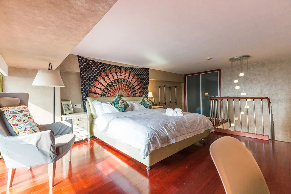 Summer Flower Apartment