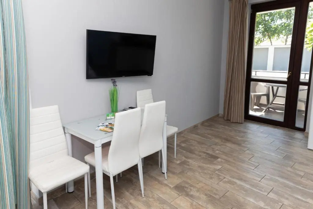 Art Apartments
