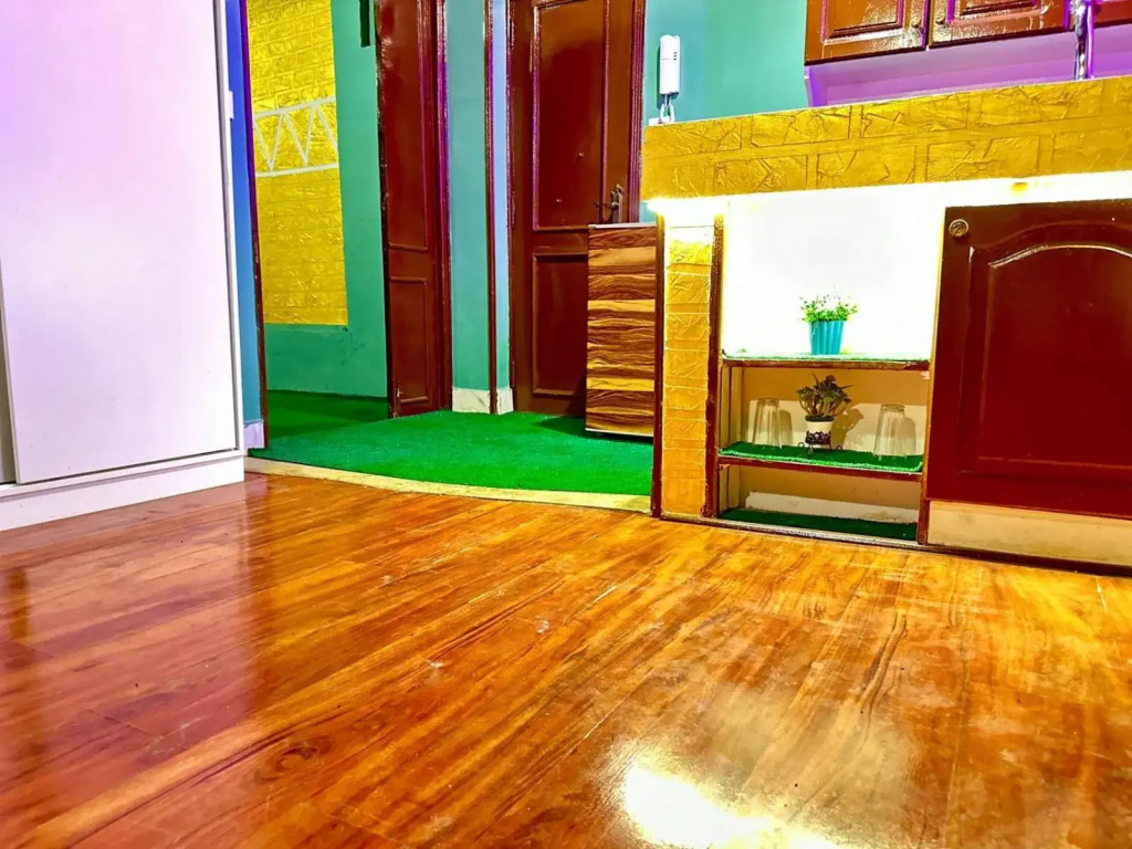 Elegant studio with private entrance with full services