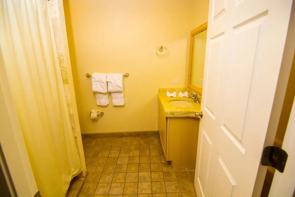 Delphin 303B - 1 Br Condo