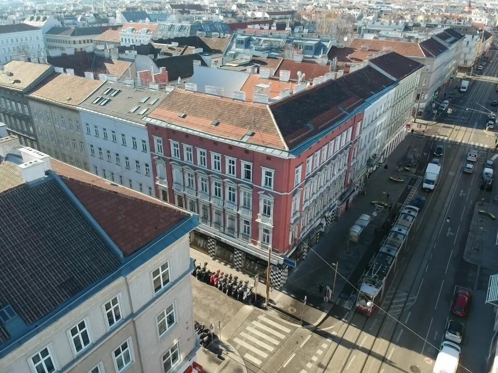 Sophies Place Yppenplatz - Imperial Lifestyle City Apartments Vienna Parking