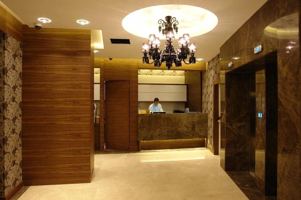 Le Mirage Suite