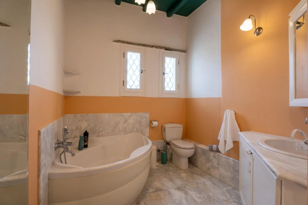 Maison Simone with private heated infinity pool & spectacular sea view