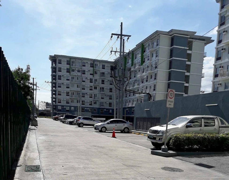 Brand New Cozy and Charming Apartment Amaia Steps Bicutan