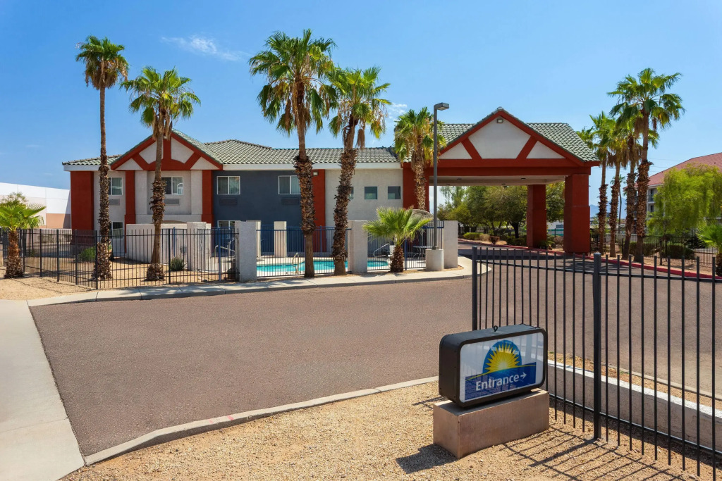 Days Inn by Wyndham Phoenix West