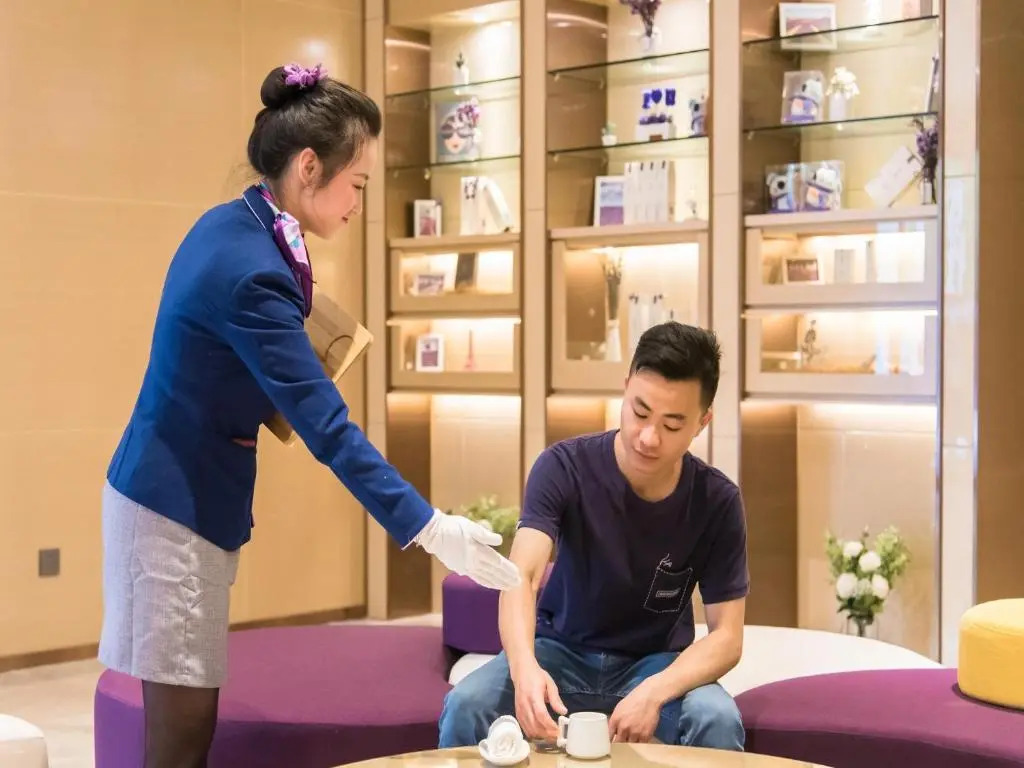 Lavande Hotel·Foshan  Zhoucun Liguang Road Xunfenggang Metro station