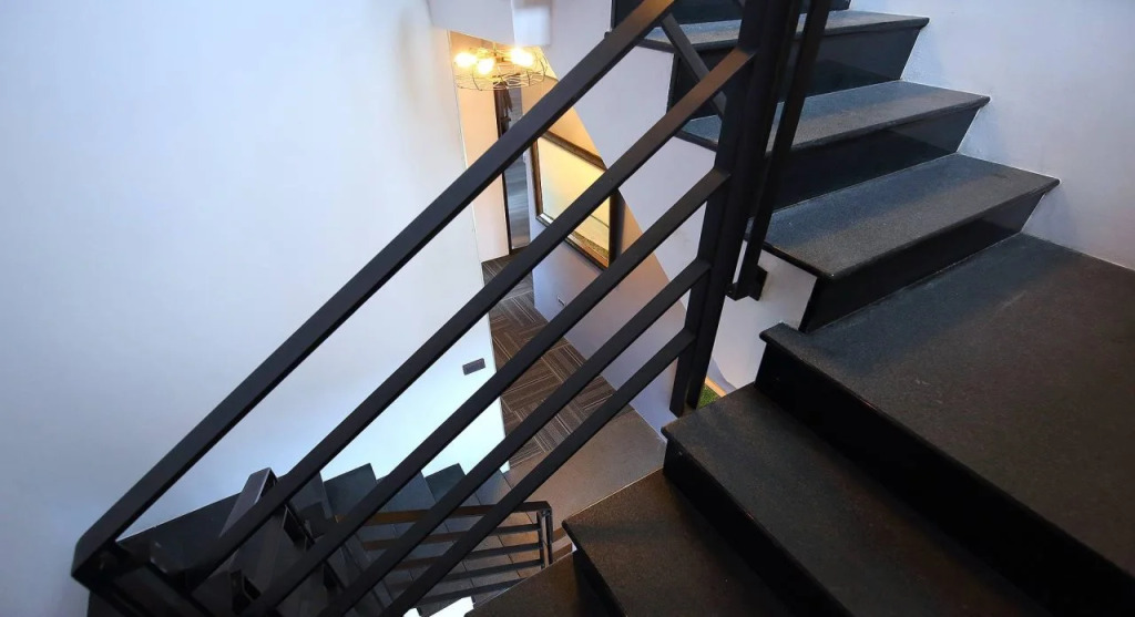 MIDORI Hostel