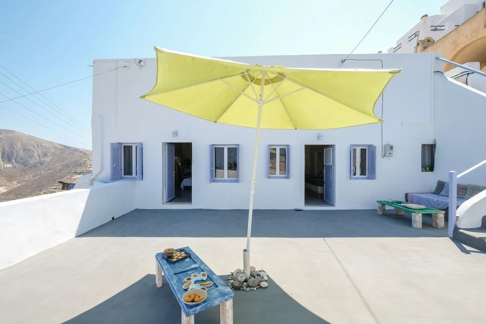 DeltaMi Santorini