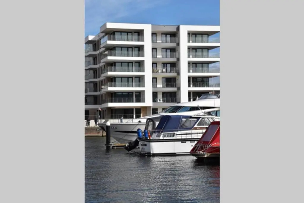 LOFT Port Marina 26