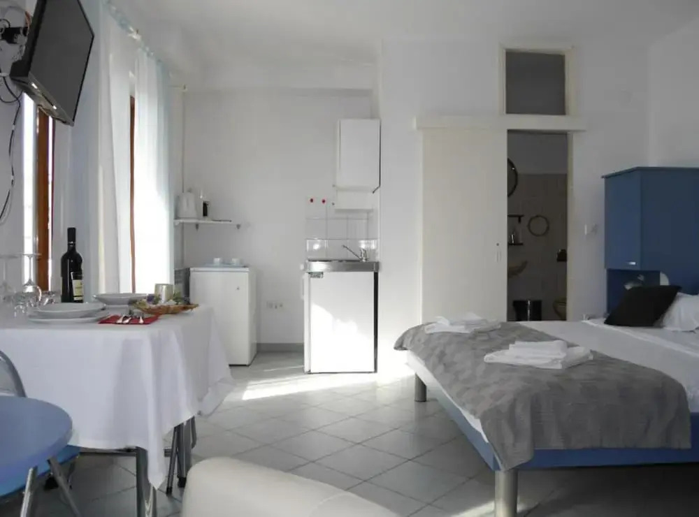 Dugi Rat Seaside Apartments