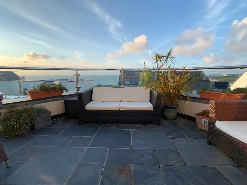 SEA BEACH & COASTAL VIEWS from LRG SUN TERRACE G Bay Apartments OVERLOOKS FISTRAL BEACH MOST DESIRABLE LOCATION SLEEPS & DINES 6 which includes SOFABED 2 BATHROOMS AL FRESCO Dining Smart tv all rooms PRIVATE PARKING 2 CARS sat-sat only April-Nov please