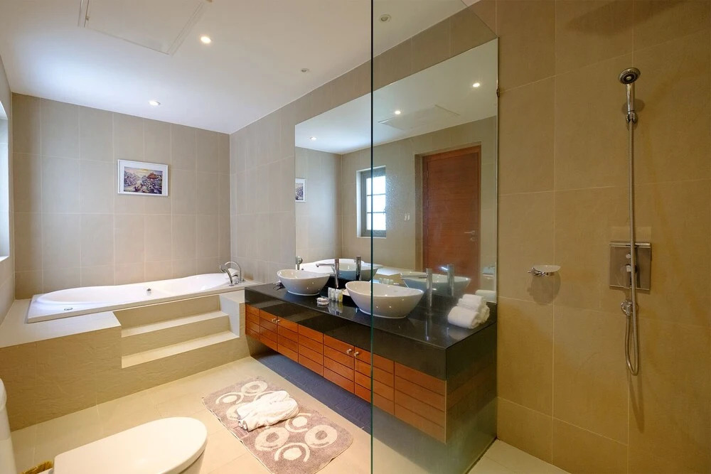 Luxe 2br Pool Villa walk to Bangtao Beach