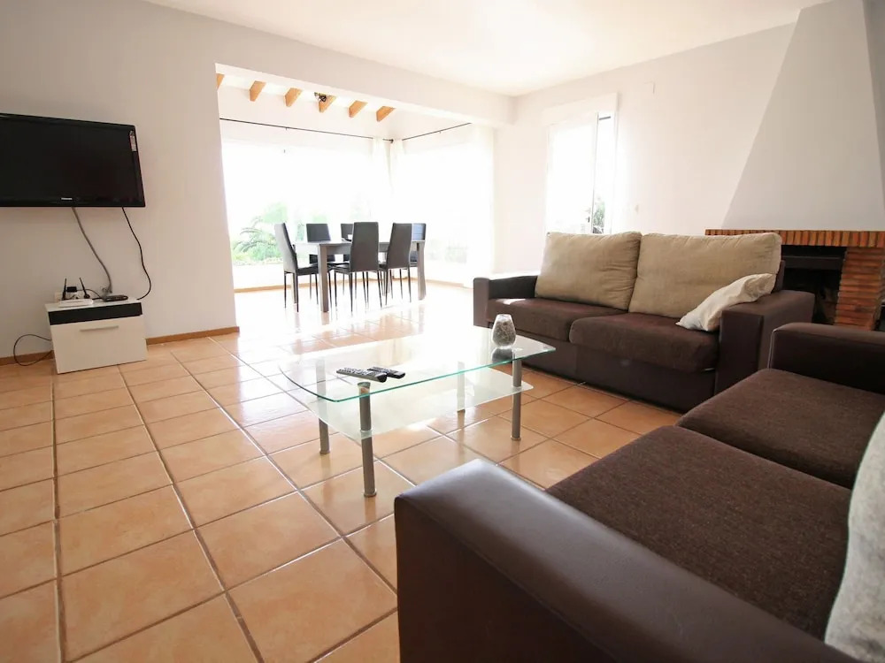 Fancy Holiday Home by the Sea in Calpe With Pool