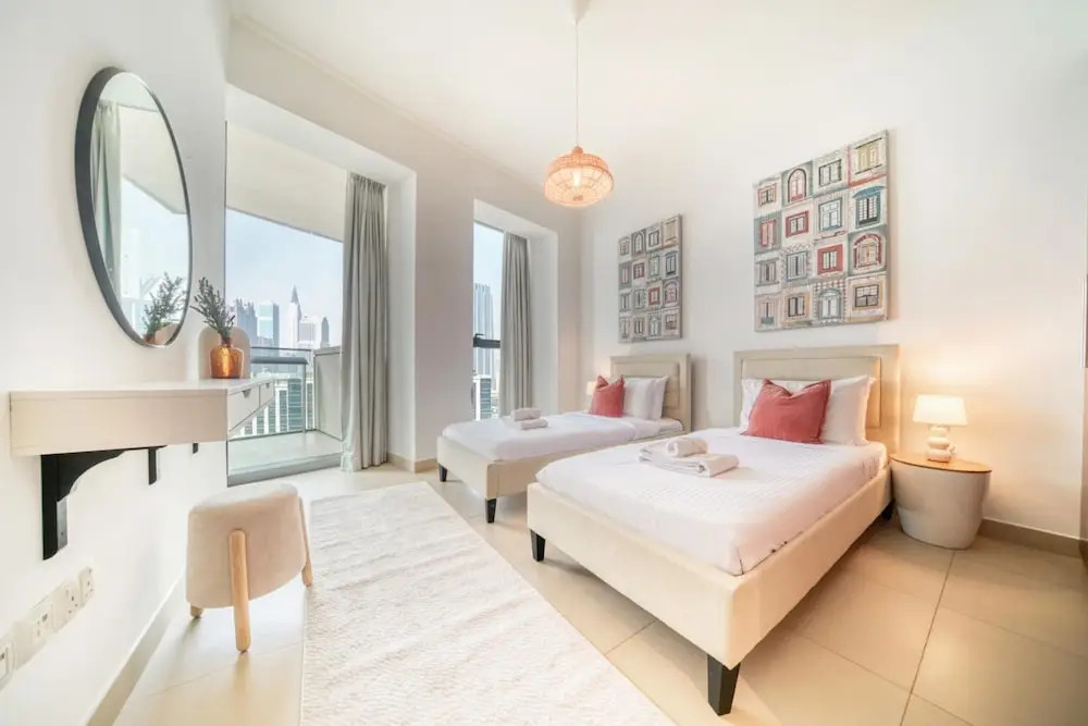 Trendy 2BR Downtown Apt Steps From Burj Khalifa
