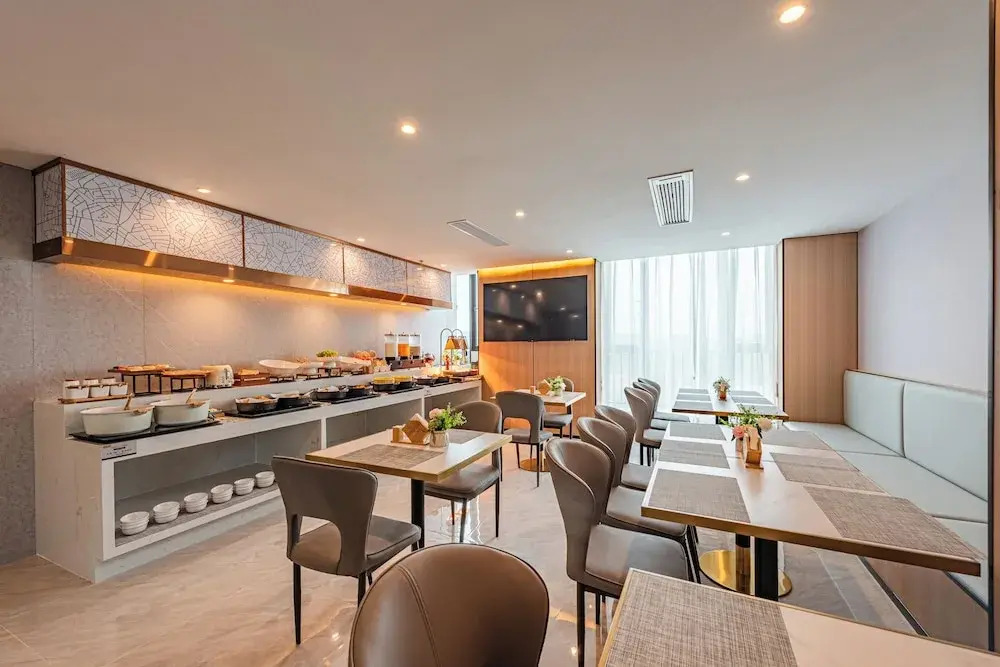 Poltton International Apartment - Guangzhou Knowledge City Wangcun Subway Station