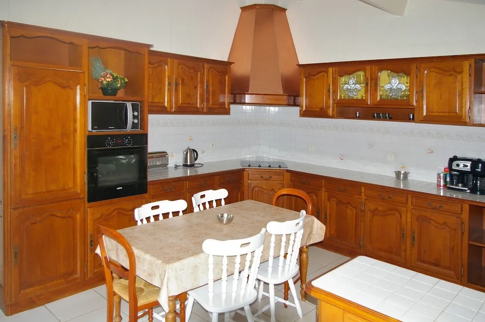 Villa With 4 Bedrooms in Dompierre-sur-charente, With Private Pool, En